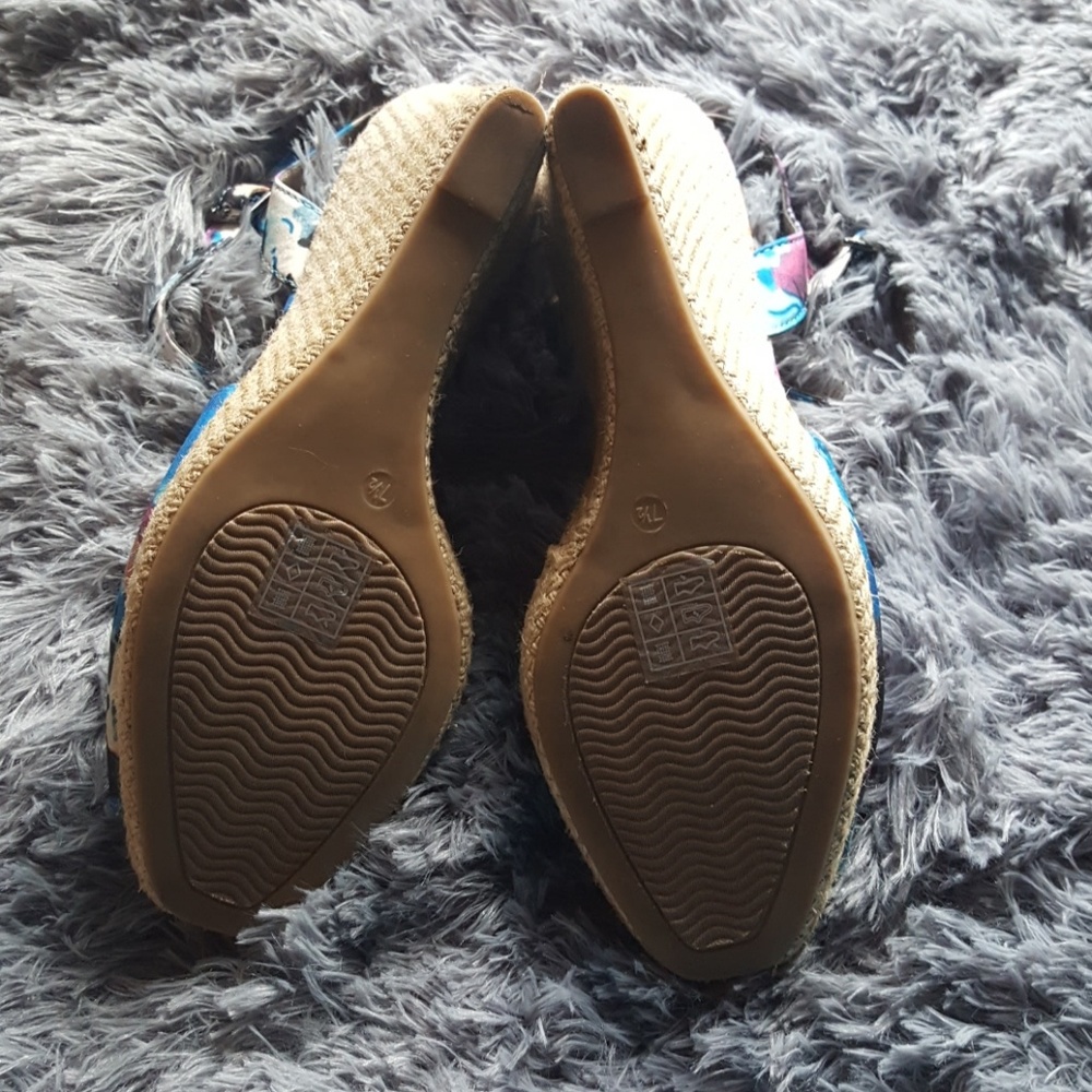 Blue Moda Wedges - Picture 3 of 3